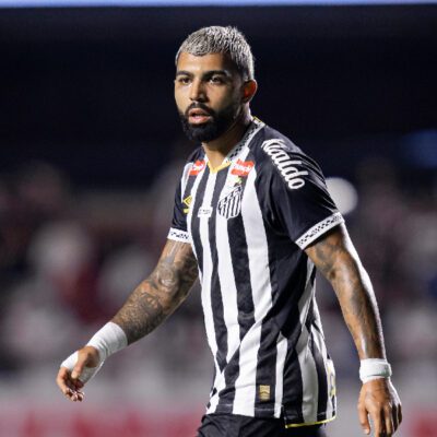 Gabigol passa por cirurgia e deve voltar aos gramados até 2 de abril