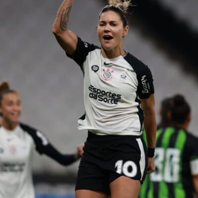 Corinthians goleia América-MG por 4 a 0 com dois gols de Gabi Zanotti