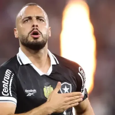 Corinthians abre negociação com Botafogo para empréstimo de Arthur Cabral