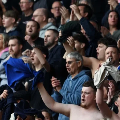 Clubes ingleses punidos por Fair Play Financeiro acendem alerta para times brasileiros