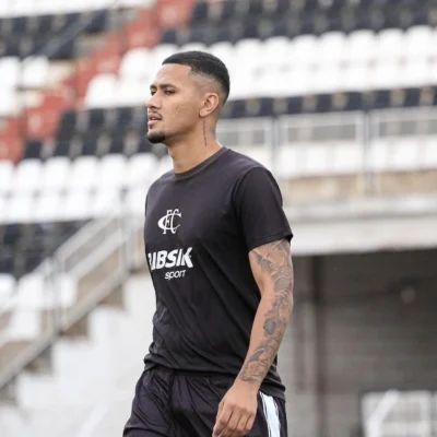 Lesão no joelho afasta Lucas Lima do Comercial pelo restante da temporada