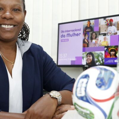Avanço do futebol feminino exige ambiente seguro e formação de base, diz Formiga