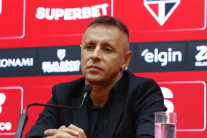 Rafinha reforça confiança em Roger Machado e diz que São Paulo está “no caminho certo”