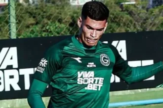 Botafogo se aproxima de acordo com zagueiro Anthony, do Goiás