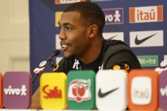 Rayan descreve características em coletiva após primeira convocação à Seleção