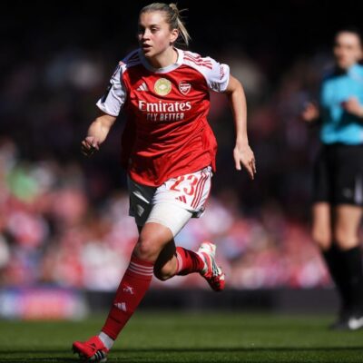 Alessia Russo reencontra o Chelsea nas quartas da Champions feminina como destaque do Arsenal
