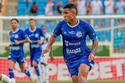 Confiança confirma retorno do atacante Breyner Camilo após passagem pelo Botafogo-PB