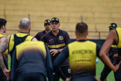 Sport topa multa e aguarda sinal de Eduardo Baptista para assumir comando
