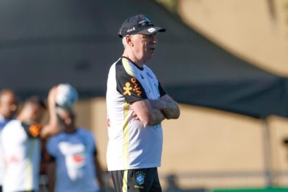 Ancelotti define base da Seleção com Ibañez na zaga para amistoso contra a França