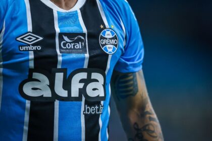 Grêmio cobra quase R$ 29 milhões após casa de apostas falhar em pagar contrato que previa bônus de R$ 17,5 milhões por novos clientes