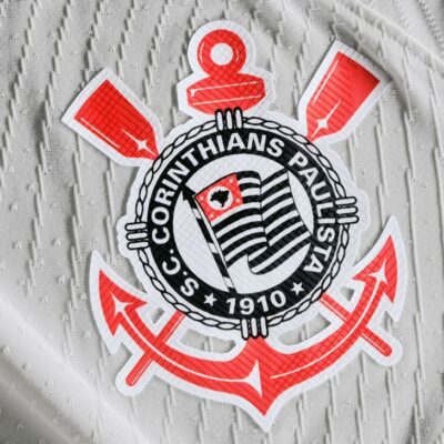 Corinthians realiza penúltima atividade e foca ajustes táticos para duelo com o Fluminense