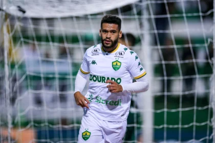 CRB confirma Patrick de Lucca como 13ª contratação para a temporada 2026
