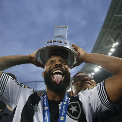 Dibrados FC contrata Chay, ex-Botafogo e Cruzeiro, para o 2º split da Kings League Brasil