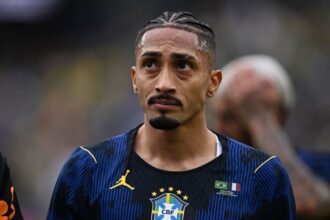Lesão de Raphinha deve provocar novo corte na Seleção Brasileira