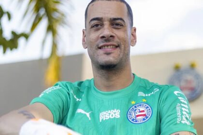 Bahia anuncia goleiro Léo Vieira, ex-Chapecoense, com contrato até o fim de 2026
