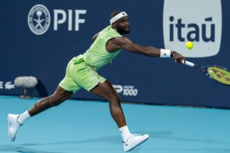Tiafoe reconhece domínio de Sinner após queda nas quartas em Miami