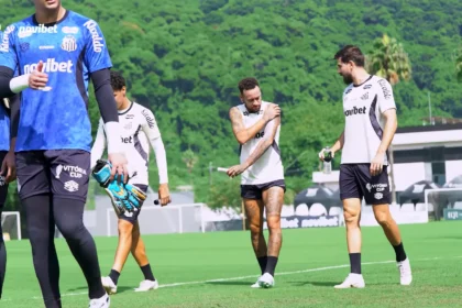 Neymar participa de treino no Santos, e Gabigol é baixa para duelo com o Remo