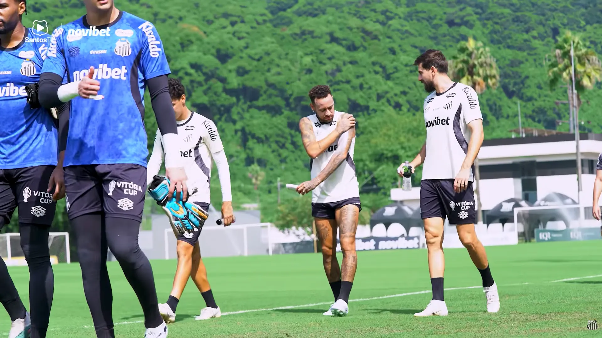 Neymar participa de treino no Santos, e Gabigol é baixa para duelo com o Remo - Imagem do artigo