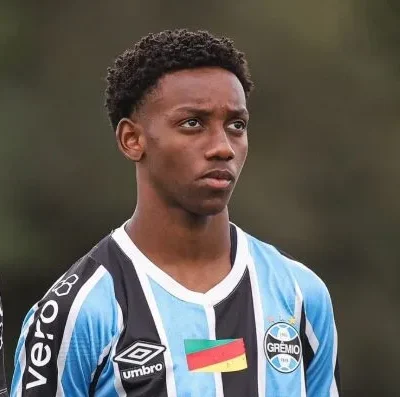 Grêmio amplia espaço de Gabriel Mec e recebe sondagens de gigantes europeus