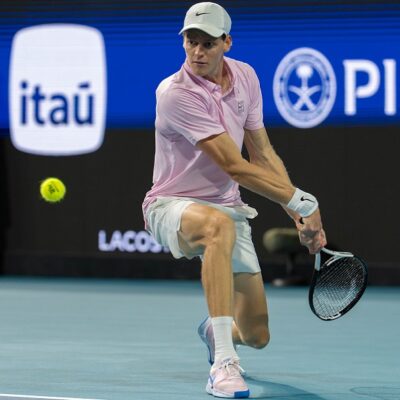 Sinner supera Zverev pela sétima vez seguida e avança à final em Miami