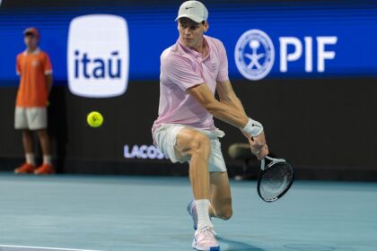 Sinner supera Zverev pela sétima vez seguida e avança à final em Miami