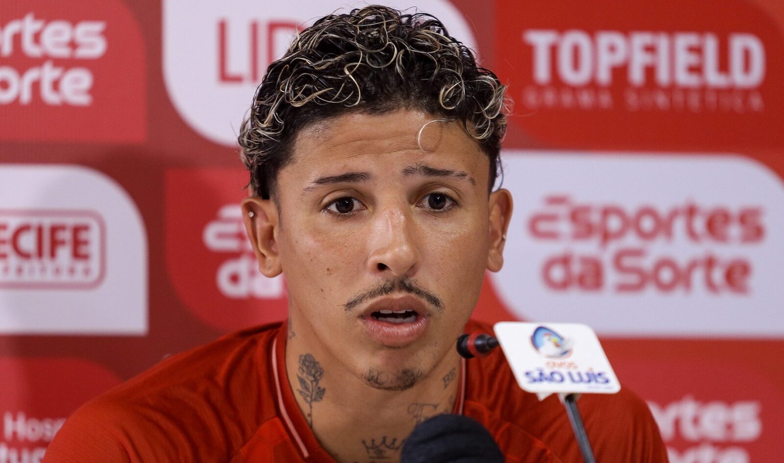 Wenderson descarta crise no Náutico após derrota na estreia da Série B - Imagem do artigo