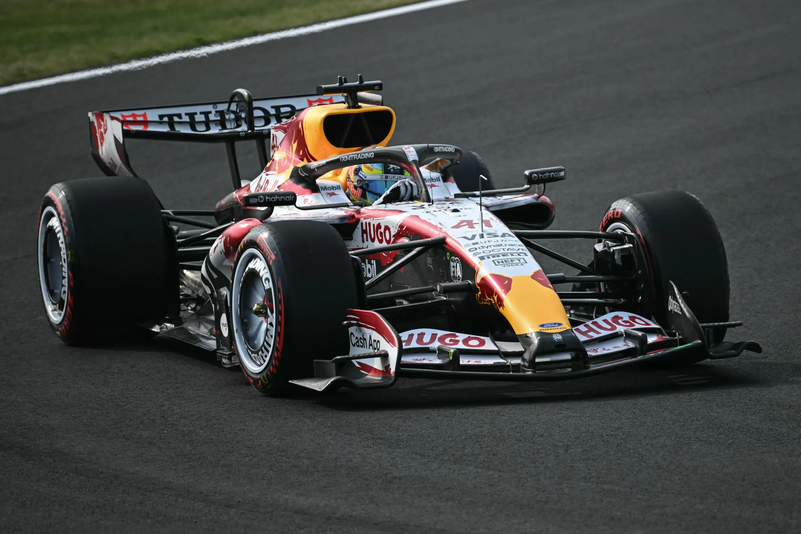 Verstappen cai no Q2 e fica fora da briga pela pole no GP do Japão - Imagem do artigo