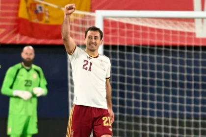 Espanha domina Sérvia em amistoso e vence por 3 a 0