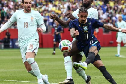 Raphinha e Wesley deixam seleção por lesão e estão fora do amistoso contra a Croácia
