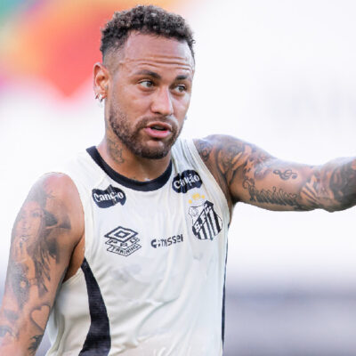 Santos acumula dívida com empresa que gerencia carreira de Neymar, aponta Debate Placar