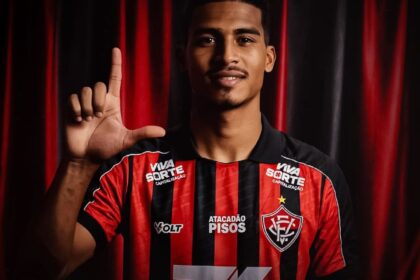 Vitória acerta empréstimo do atacante Renê, destaque da Portuguesa