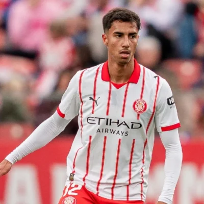 Vitor Reis, zagueiro do Girona ligado ao Manchester City, recebe primeira convocação de Ancelotti