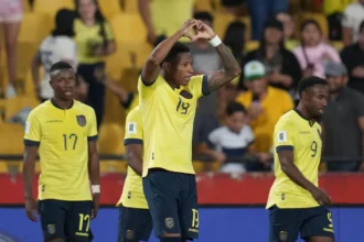 Sob pressão no Flamengo, Gonzalo Plata diz que seleção equatoriana serve de alívio