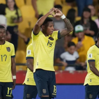 Sob pressão no Flamengo, Gonzalo Plata diz que seleção equatoriana serve de alívio