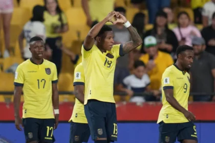 Sob pressão no Flamengo, Gonzalo Plata diz que seleção equatoriana serve de alívio