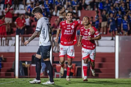 Vila Nova aplica 6 a 0 no Operário-MS e assume a ponta da Copa Verde