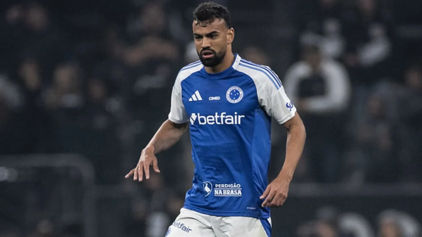 Juventus faz sondagem por Fabrício Bruno, zagueiro do Cruzeiro