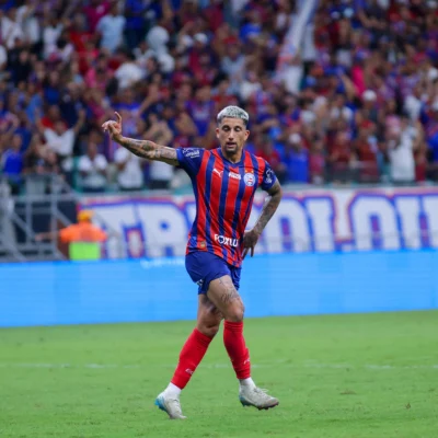 Kike Olivera consolida sequência como titular do Bahia e mira vaga na Copa