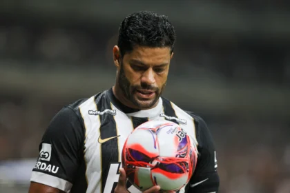 Rodízio no ataque: Domínguez usa cinco esquemas em seis jogos e mantém Hulk como peça fixa no Atlético-MG
