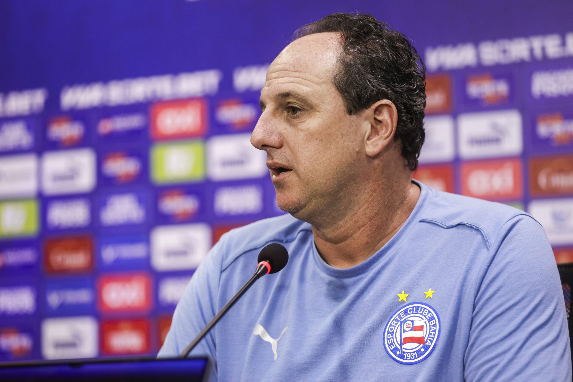 Bahia e Athletico-PR duelam na Fonte Nova pela 9ª rodada do Brasileirão - Imagem do artigo