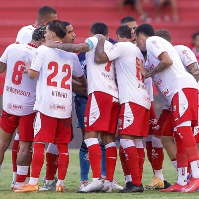 Náutico tenta encerrar jejum de 14 anos sem vencer o Atlético-GO como visitante