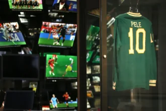 Museu do Futebol apresenta audioguia “Futebol é Mais” em formato de programa de rádio