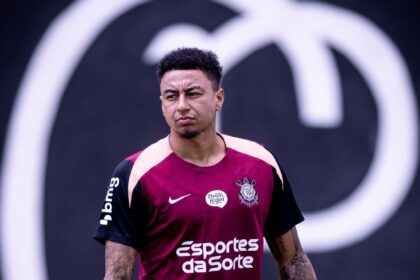 Lingard agrada Dorival e deve ganhar primeiros minutos pelo Corinthians diante do Fluminense