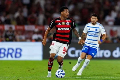 Flamengo descarta negociar Gonzalo Plata e aguarda retorno do atacante em campo