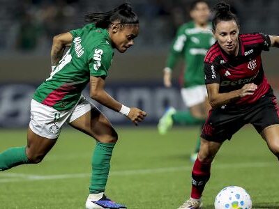 Palmeiras arranca empate com Flamengo e volta ao topo do Brasileirão Feminino