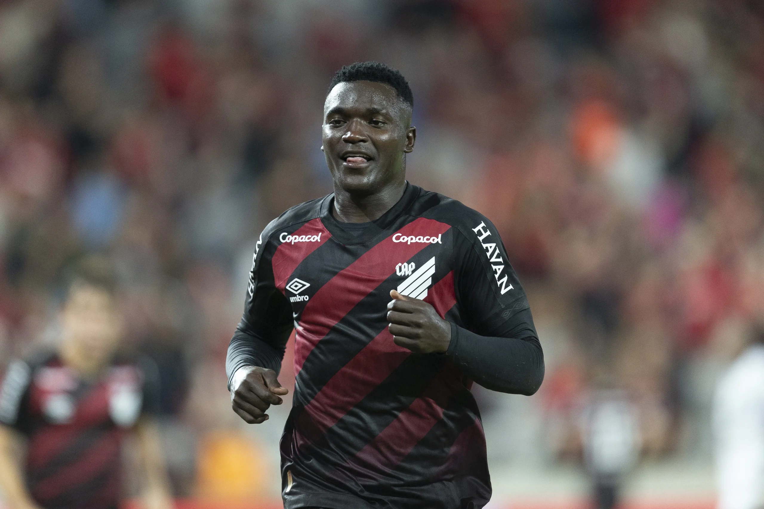 Viveros marca duas vezes, assume artilharia do Athletico e recebe elogios de Odair Hellmann - Imagem do artigo