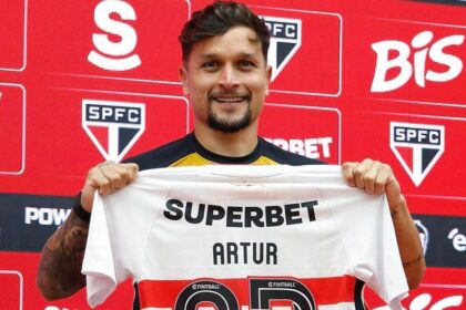 Artur Victor é apresentado no São Paulo e revela ligação decisiva de Roger Machado