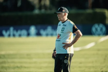 Imagem destacada Ancelotti esboça Seleção com cinco mudanças para amistoso contra a Croácia