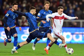 Turquia garante vaga no Mundial após 24 anos e elimina Kosovo na repescagem