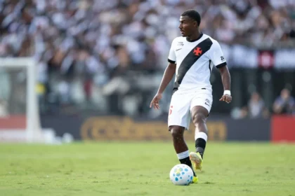 Imagem destacada Vasco perde Cuiabano por desconforto muscular e viaja desfalcado para enfrentar o Coritiba